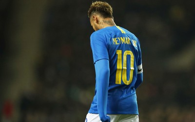 欧亿电竞热评-三狮军团热身赛惨败球迷怒喷索斯盖特下课