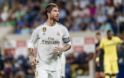 欧亿电竞独家-什琴斯尼手抛球精准找到前锋