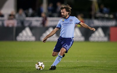 欧亿电竞动态-德巴斯特训练中展现领袖气质